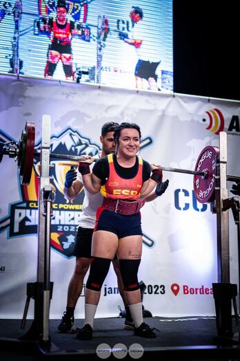 Jone Maguregi lehian.