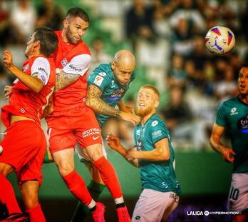 Amorebieta ha acusado su falta de efectividad en los primeros compases del partido. 