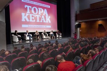 Euskaltzale Independentiston Topaketei solasaldi mamitsu batek eman die hasiera, Villabonan.