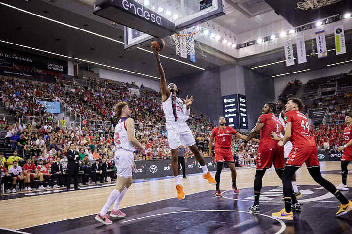 Moneke ha anotado 26 puntos en Granada.