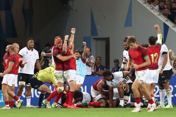 Fiji final laurdenetarako sailkatu da, baina azken partida galdu egin du Portugalen aurka.