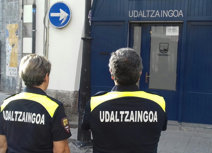 Bi udaltzain, Ondarroan.