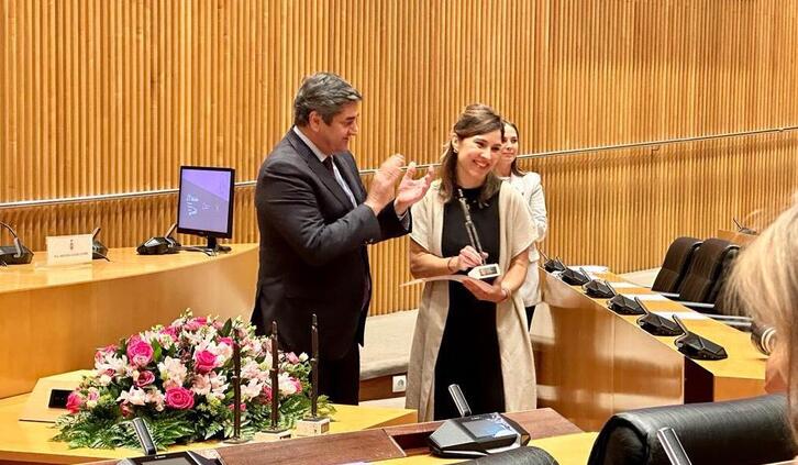 Patricia Cobos Bularreko Patologiako Unitateko ginekologo eta programaren arduradunak jaso zuen saria Madrilen.