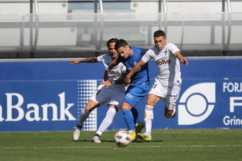 El Amorebieta acabó perdiendo en el descuento el derbi contra el Eibar, quien acabó con su imbatibilidad en Lezama.