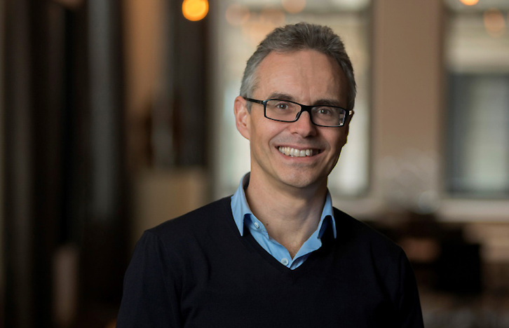 Angel Rubio, EHUko Materialen Fisikako katedraduna.