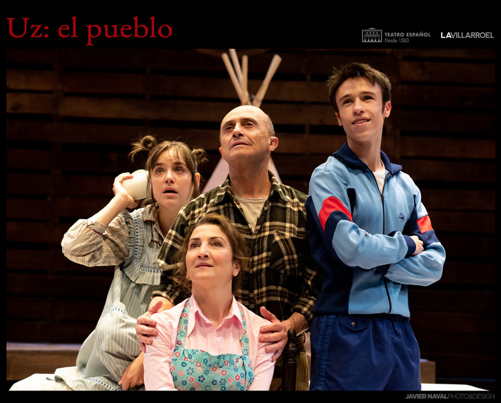 Parte del elenco, encabezado por Pepe Viyuela.