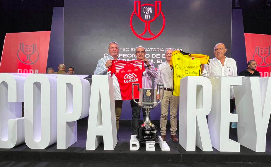 Representantes del Zirauki en el sorteo de Copa. (@fedfutnavarra)