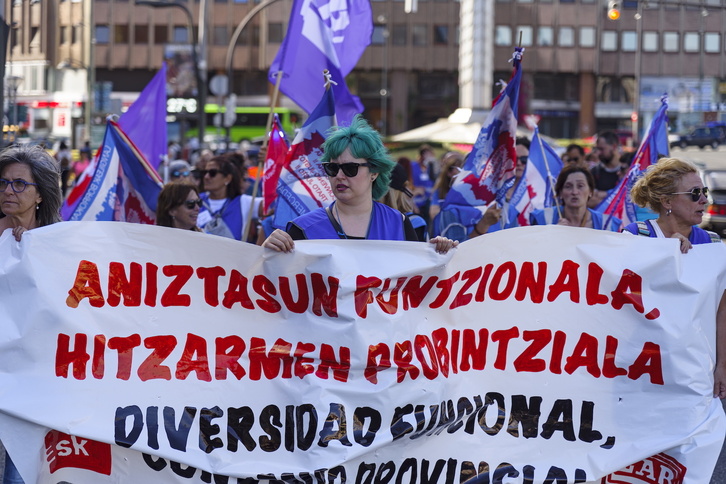 Aniztasun funtzionaleko sektoreko langileen mobilizazio bat, artxiboko irudian.