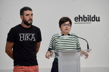 Maria del Rio eta Karlos Renedo Bilboko EH Bilduko udal taldeko zinegotziak.