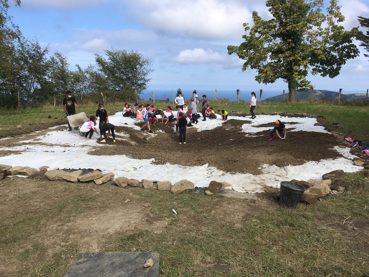 Urmaela sortzeko prestaketa lanak Lezon.