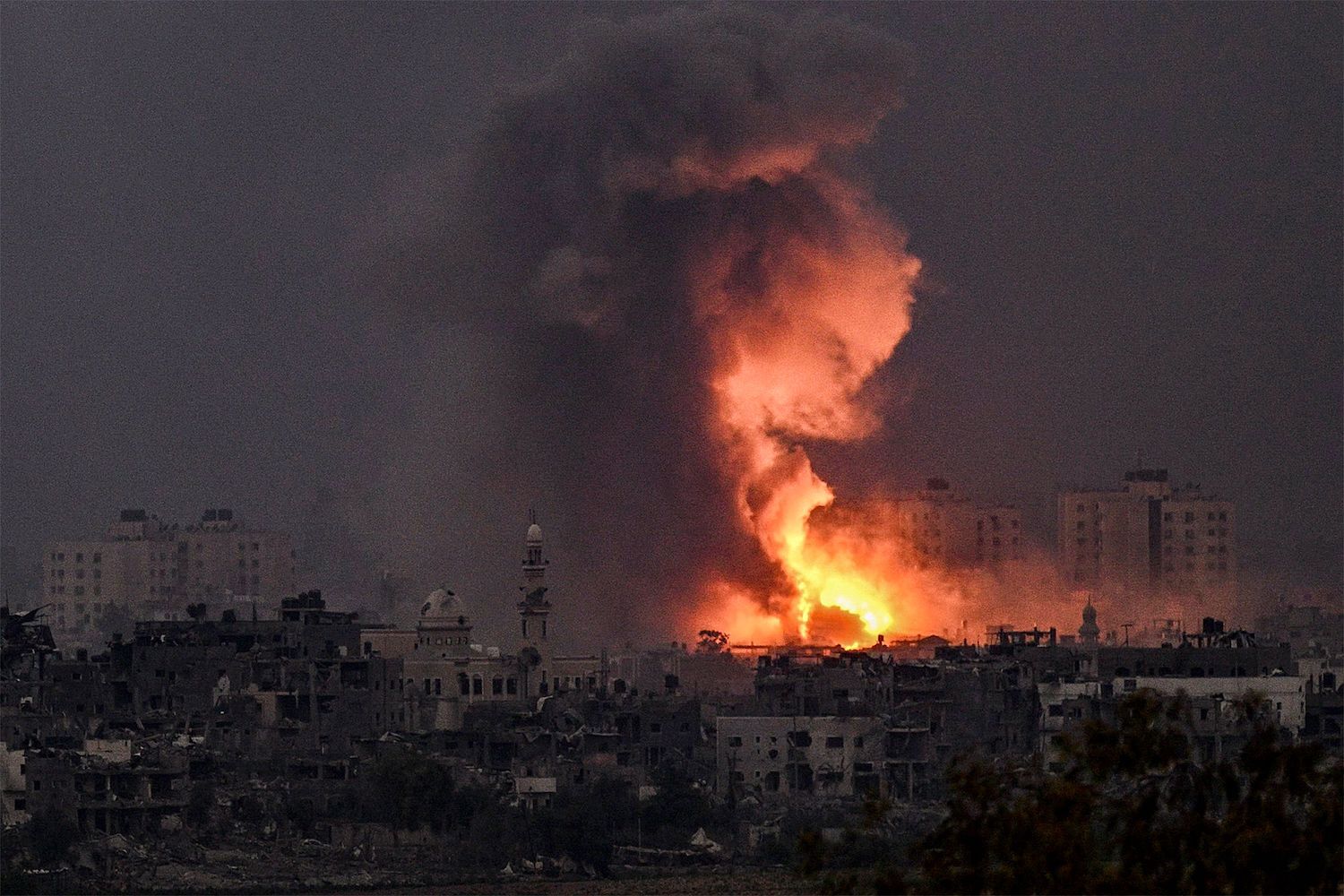 Bombardeo israelí en el norte de la Franja de Gaza. (Aris MESSINIS/AFP)
