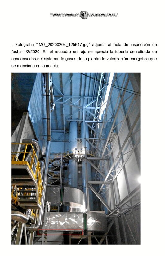 Página 4 de la información remitida por Arantxa Tapia al Parlamento, con una foto que no corresponde realmente al hecho denunciado.