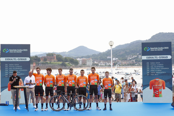 Euskaltel-Euskadi, Donostiako Klasikoaren talde aurkezpenean.