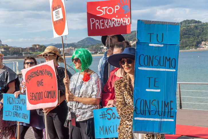 Acto en Donostia por el Día Internacional contra la Pobreza.