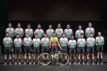 El equipo Caja Rural-Seguros RGA, en su presentación de cara a 2023.