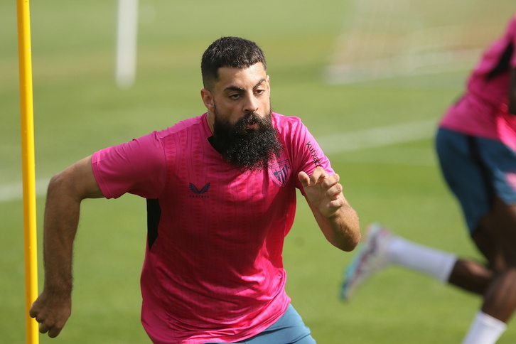 Asier Villalibre denboraldi aurrean Lezaman entrenatzen.