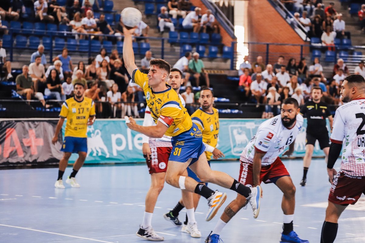 Gorka Nieto denboraldi honetan Logroñoren aurkako partidan. (LabZero | @CDBidasoaIrun)