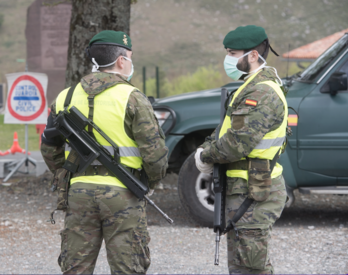 La agresión de tres militares a un joven en Iruñea ha puesto de relieve la diferente vara de medir.