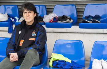 Garbiñe Etxeberriak komunikabideekin hitz egin du Zubietan.