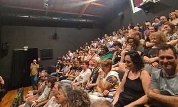 Hernani Zineklubaren lehen emanaldia Hernaniko Biterin