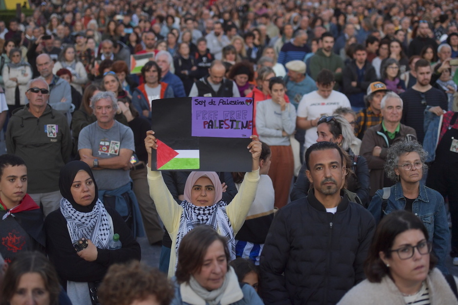 Ciudadanos de origen palestino han acudido a la movilización.