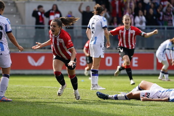 Amezaga celebra el gol del triunfo rojiblanco, que ha marcado a los dos minutos de entrar al campo.