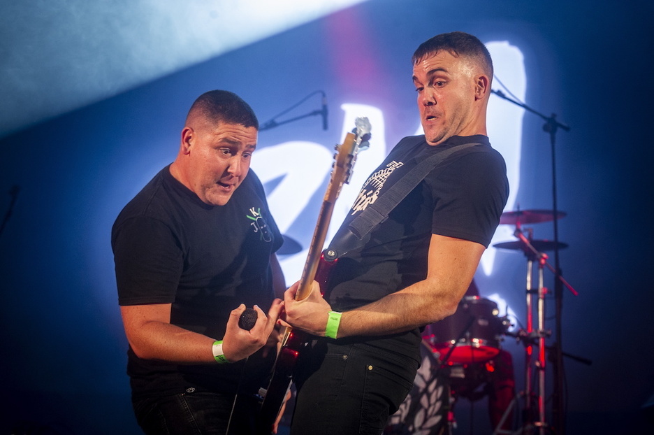 Brigade Loco taldearen kideak. Brigade Loco taldearen kideak.