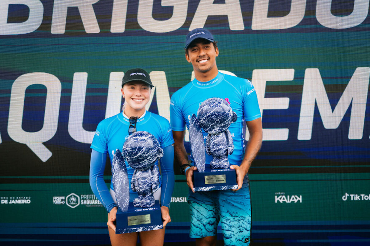 Saquaremako irabazleak, Erin Brook kanadiarra eta Samuel Pupo brasildarra. (WORLDSURFLEAGUE.COM)