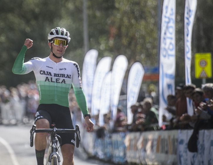 Diego Ruiz de Arkaute, a su llegada a la meta en Tolosa.