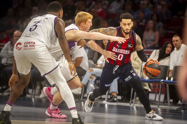 Howard ha hecho 21 puntos en el último cuarto pero no ha podido evitar la derrota.