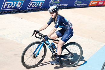 Lourdes Oyarbide, feliz al acabar la París Roubaix en 2022, aportará su experiencia al Laboral Kutxa.