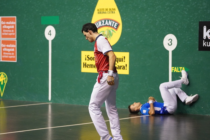 Jokin Altuna, burumakur, igandeko partidako irudi batean.