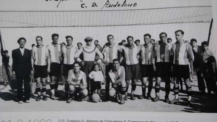 Alineación del Tudelano con la camiseta a rayas (11.6.1936).