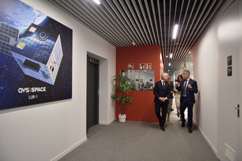 Urkullu, en la visita a AVS.