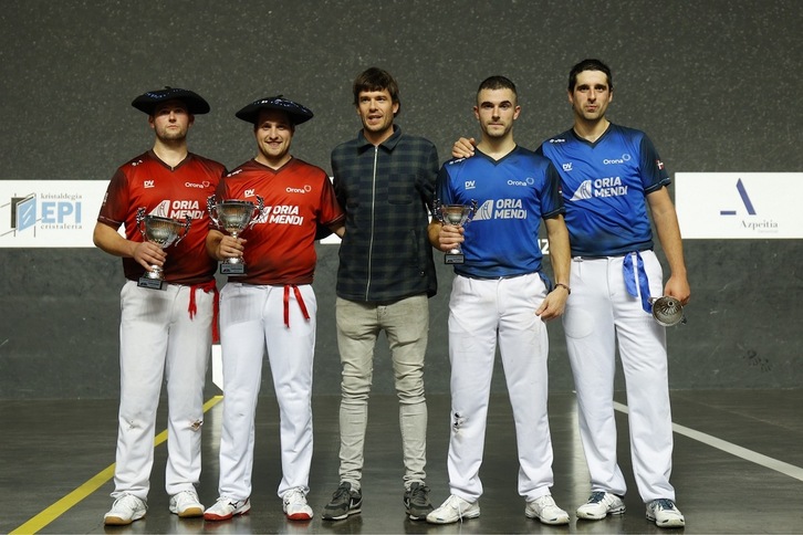 Los cuatro finalistas, en la ceremonia de entrega de premios.