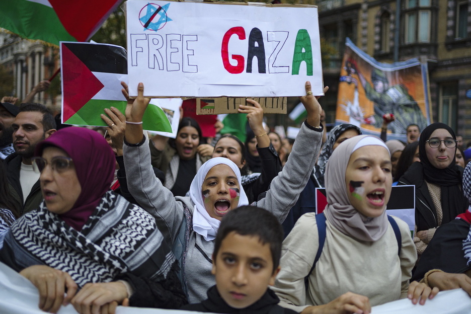 Palestinaren askatasuna aldarrikatu dute Bilbon. Palestinaren askatasuna aldarrikatu dute Bilbon.