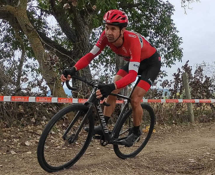 Aitor Hernández ha logrado su segunda victoria de la temporada tras la de Elorrio.