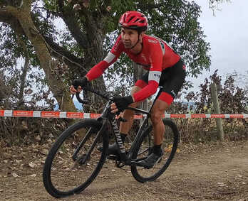 Aitor Hernández ha sumado una nueva victoria en su dilatado palmarés. 