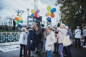 El puente Avenida, ya abierto al paso entre Irun y Hendaia. 