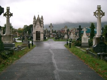Cruces celtas en el cementerio de Milltown, al oeste de Belfast.