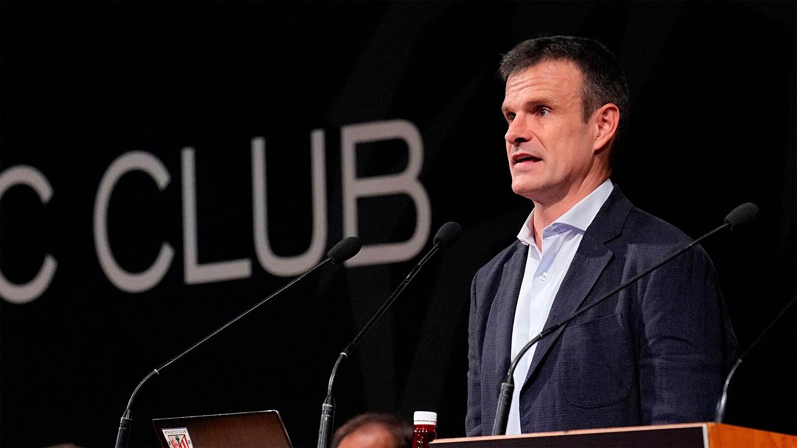 Jon Uriarte durante su intervención en la Asamblea. (@AthleticClub) Jon Uriarte durante su intervención en la Asamblea. (@AthleticClub)