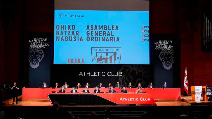 La Asamblea de compromisarios se ha celebrado en el palacio Euskalduna.