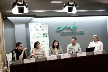 Ponentes en la jornada organizada en Bilbo sobre la realidad silenciada del suicidio.