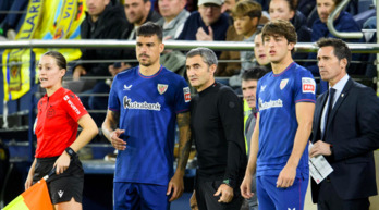 Simonek Lekue zoriondu zuen gol aukera bat deusestatu ondoren.