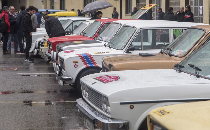 Ibilgailu klasikoak beste erakustaldi batean, artxiboko irudian.