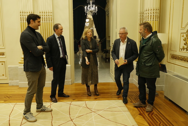 PPko ordezkariekin bilera egin zuten astelehenean Aldundiko arduradunek.
