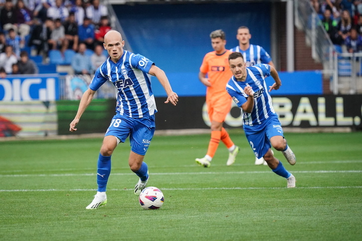 Guridi no tiene remilgos en jugar en la medular o bien en la media punta.