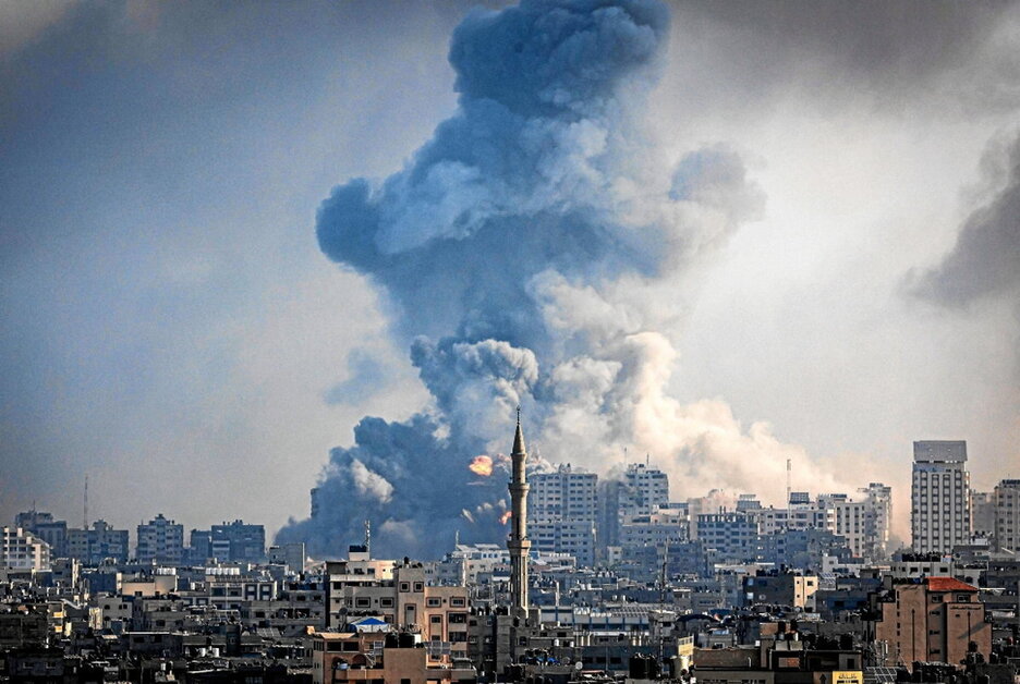 Bonbardeketek sortutako ke lainoa. Bonbardeketek sortutako ke lainoa.