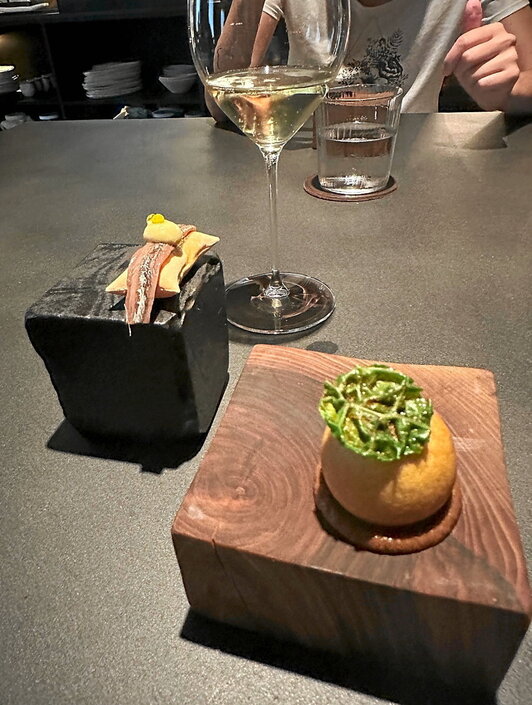 Algunas de las delicias que se pueden disfrutar en el restaurante Bascoat, regentado por Nagore Irauzegi y Rodrigo Fonseca.