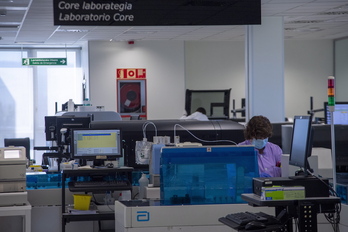 Geroz eta herritar gehiagok egiten du lan ikerketan Araban, Bizkaian eta Gipuzkoan.